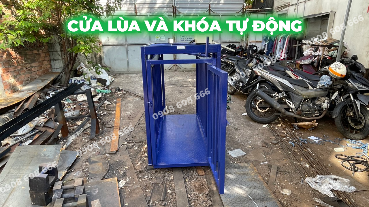 cân heo có cửa lùa và khóa tự động